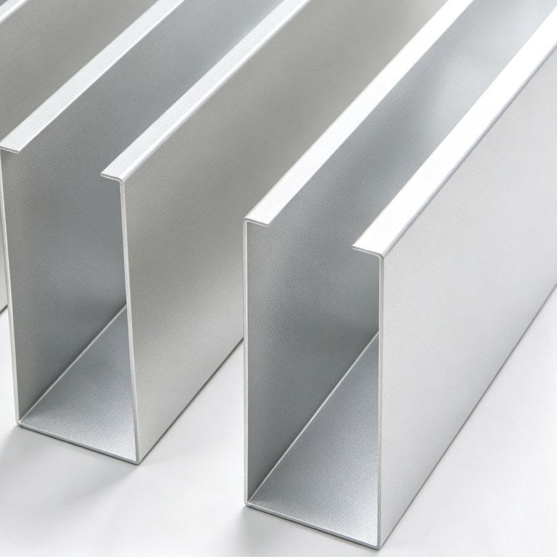 Lindelacr U-baffle aluminum suspended ceiling installation isometric drawing, U shape aluminum tube ceiling assembly structure with thread rod and carrier bracket